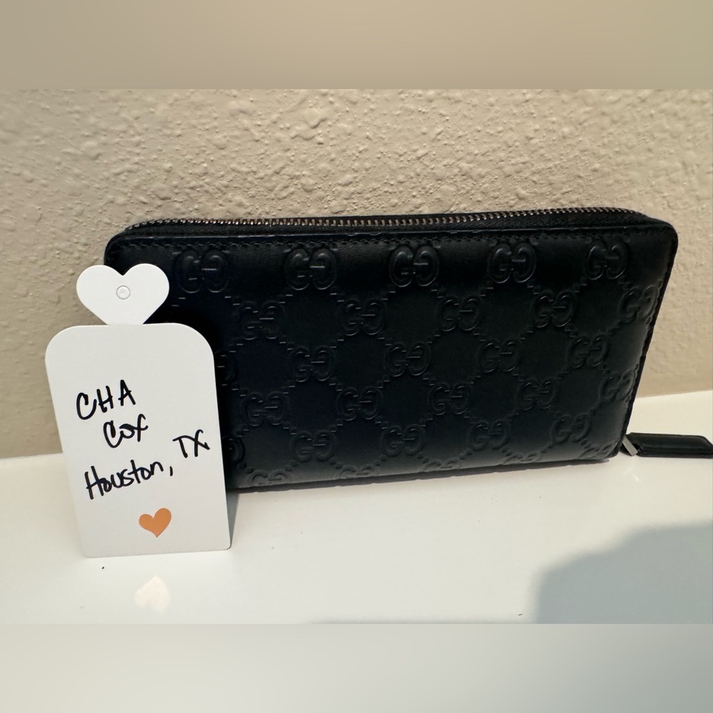 Authentic Gucci Long Wallet